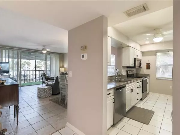 Fort Myers Beach, FL 33931,4421 Bay Beach LN #614