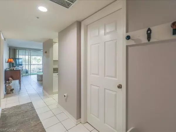 Fort Myers Beach, FL 33931,4421 Bay Beach LN #614