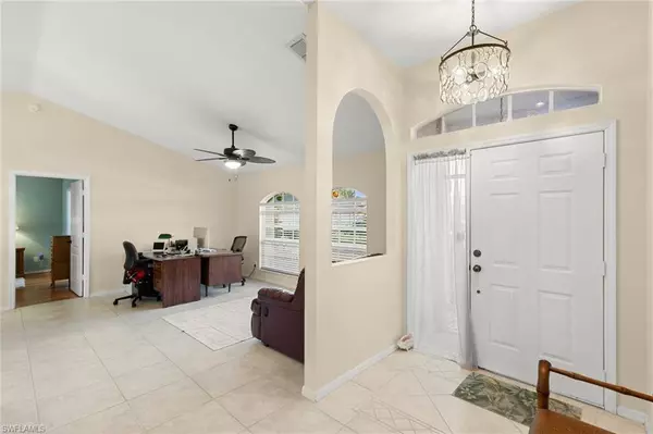 Naples, FL 34109,3454 Anton CT