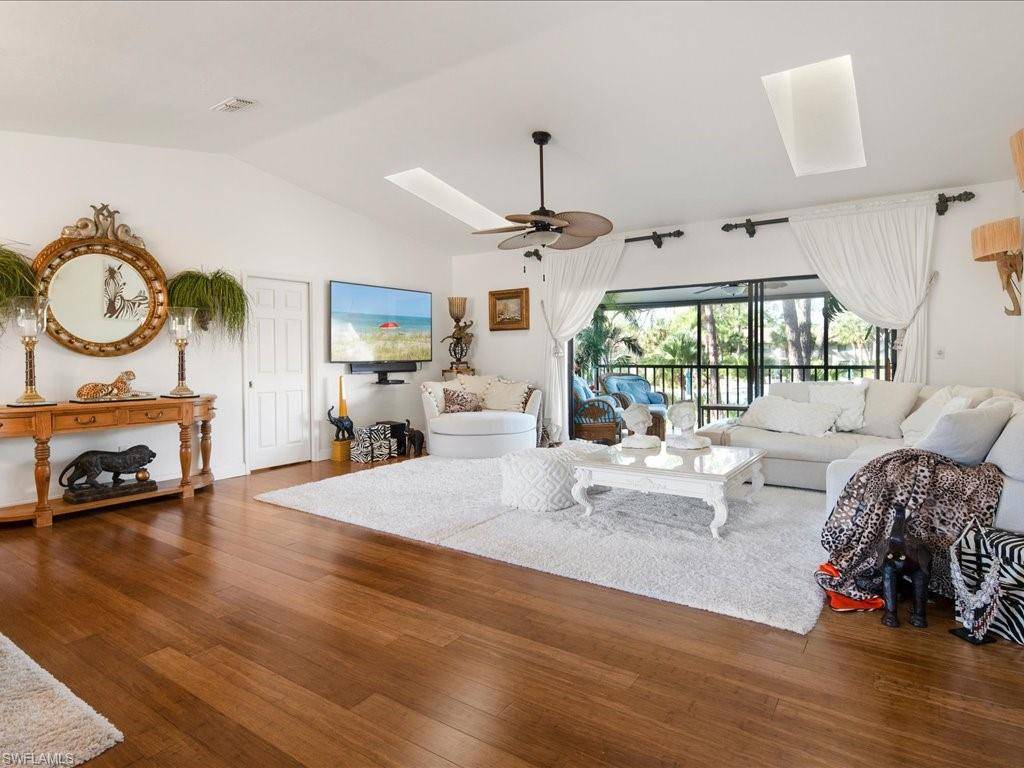 Naples, FL 34105,3231 HORSE CARRIAGE WAY #208
