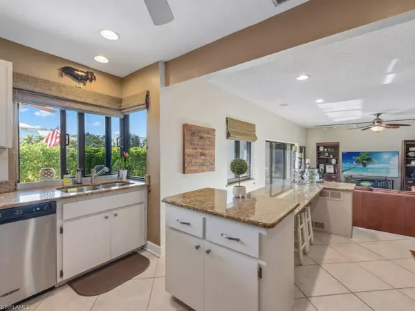 Marco Island, FL 34145,334 Grapewood CT