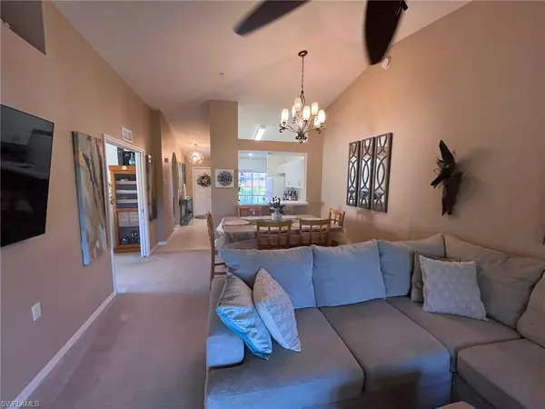 2805 Cypress Trace CIR #204, Naples, FL 34119