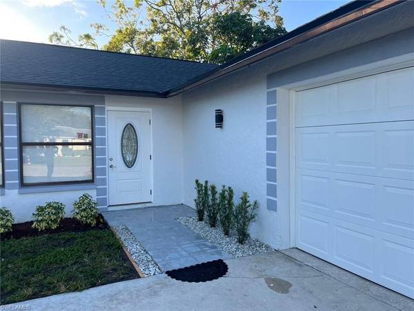 2619 53rd TER SW, Naples, FL 34116