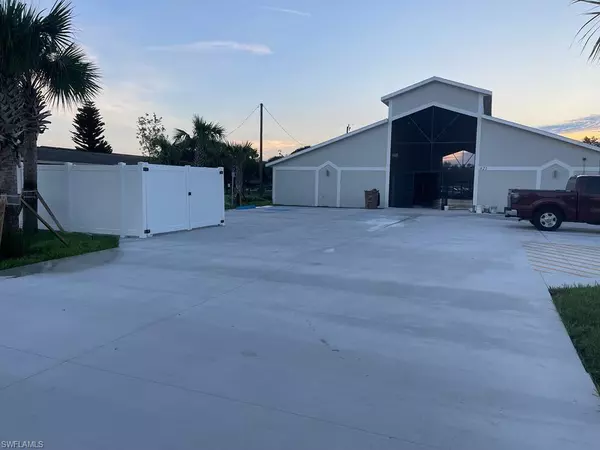 621 Joel BLVD, Lehigh Acres, FL 33936