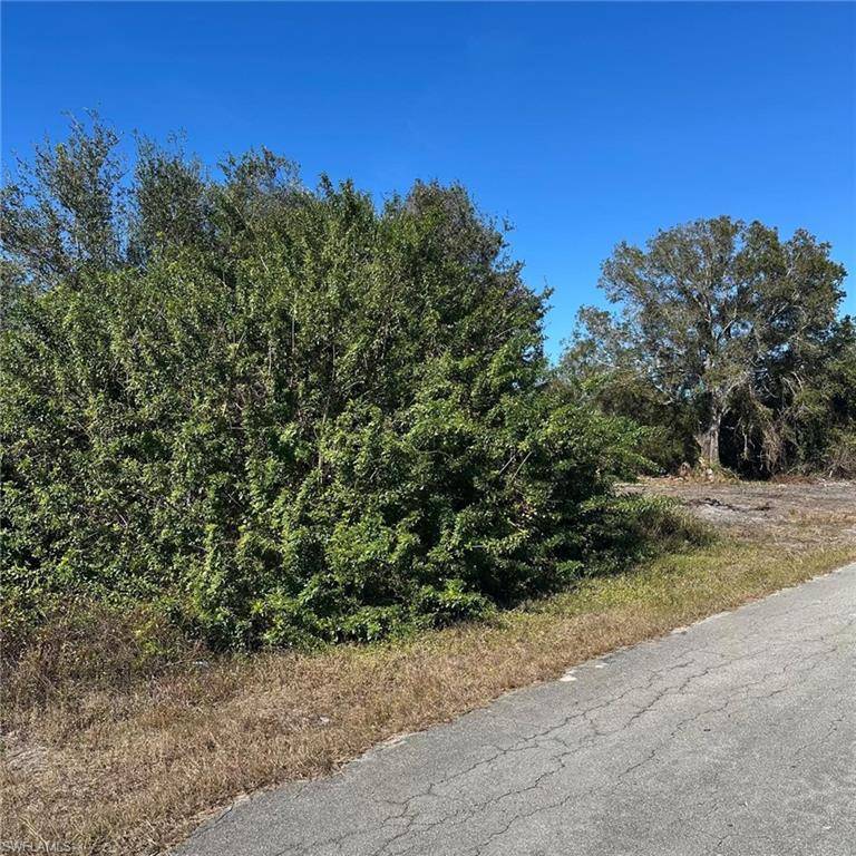 1807 Abbott AVE, Lehigh Acres, FL 33972