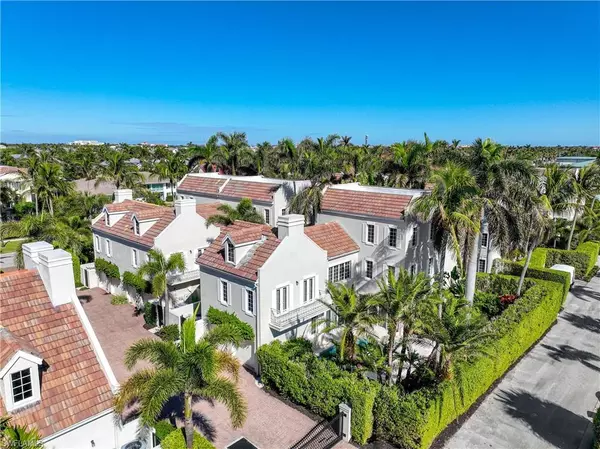 334 8th AVE S #7, Naples, FL 34102