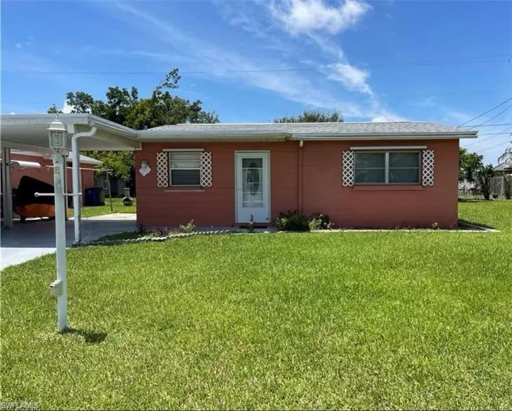 1106 Broad ST N, Lehigh Acres, FL 33936