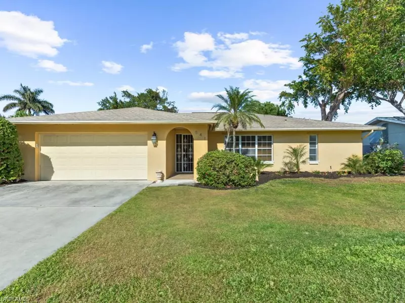 541 Landmark DR, Naples, FL 34112