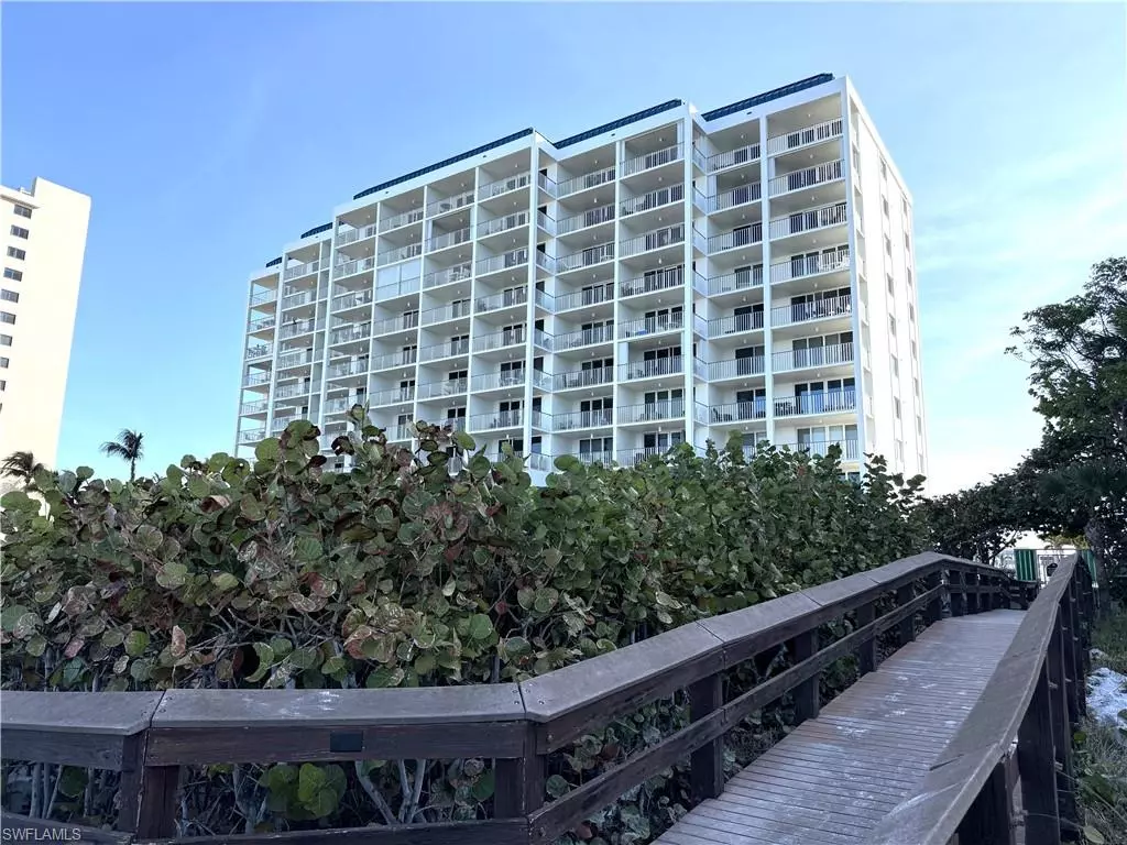 Marco Island, FL 34145,900 N Collier BLVD #207