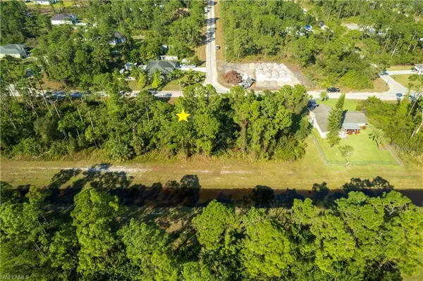 Lehigh Acres, FL 33974,1114 Bari ST E