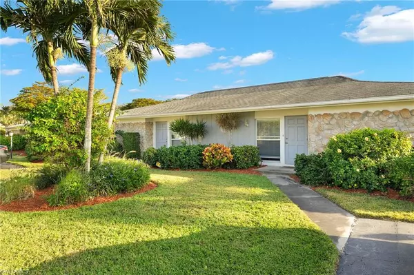 Naples, FL 34110,654 Palm View DR #3