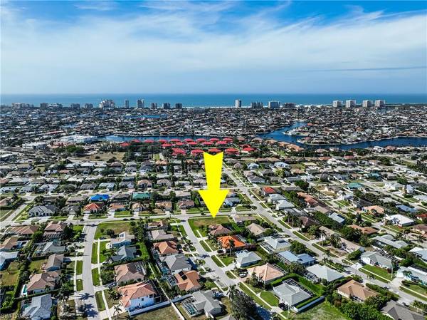 1318 Freeport AVE, Marco Island, FL 34145