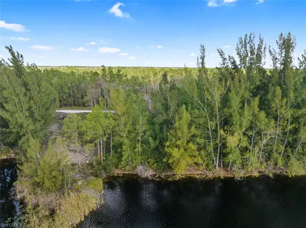 Lehigh Acres, FL 33972,207 Ocean Park DR