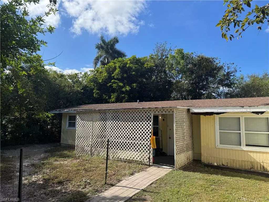 Naples, FL 34104,3096 Estey AVE #B