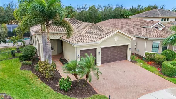 3167 Pacific DR, Naples, FL 34119