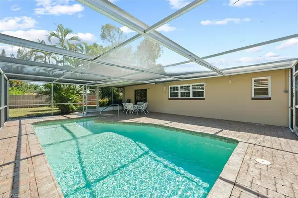 1697 N Hermitage RD, Fort Myers, FL 33919