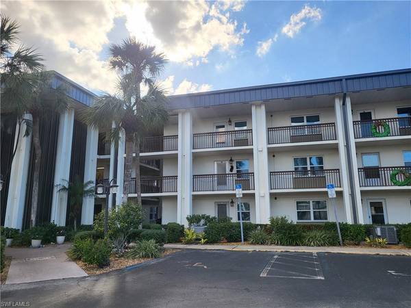 1740 Pine Valley DR #301, Fort Myers, FL 33907