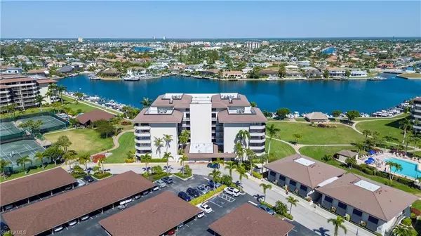 Marco Island, FL 34145,601 Seaview CT #Apt C-601