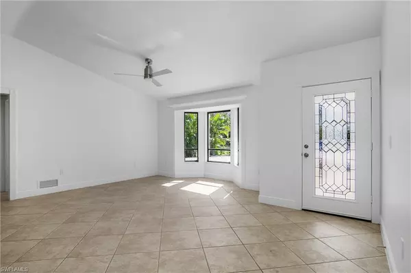 Naples, FL 34119,6147 English Oaks LN