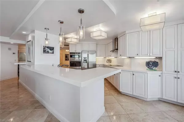 Naples, FL 34103,4551 Gulf Shore BLVD N #1701