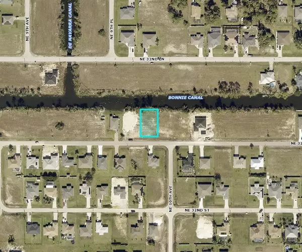 Cape Coral, FL 33909,927 NE 32nd TER