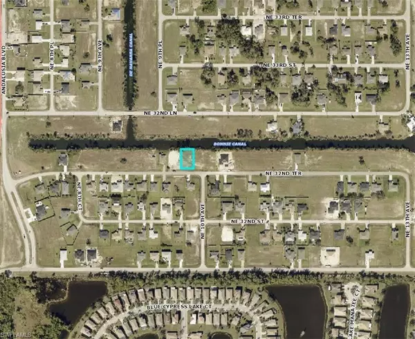 Cape Coral, FL 33909,927 NE 32nd TER