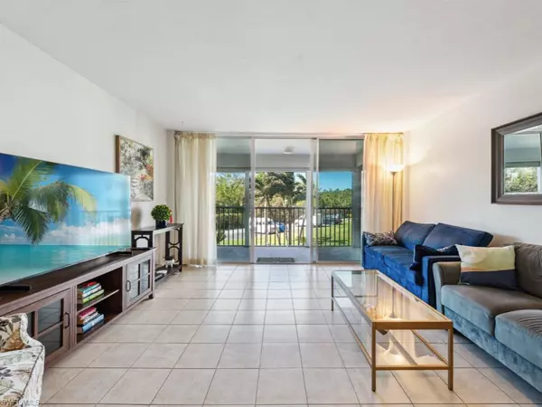 Naples, FL 34108,3 Bluebill AVE #206