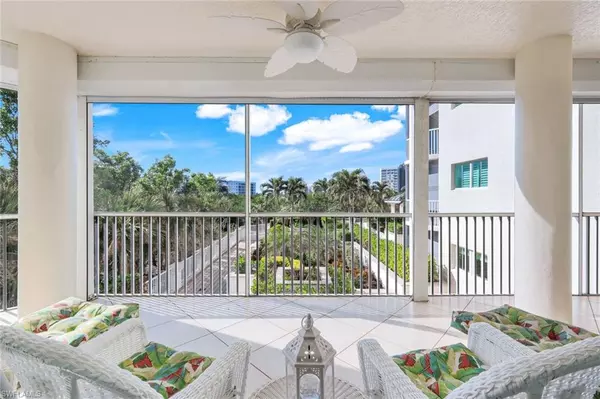 315 Dunes BLVD #201, Naples, FL 34110