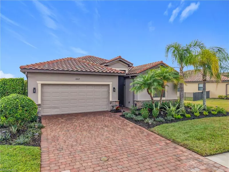 2727 Via Piazza LOOP, Fort Myers, FL 33905