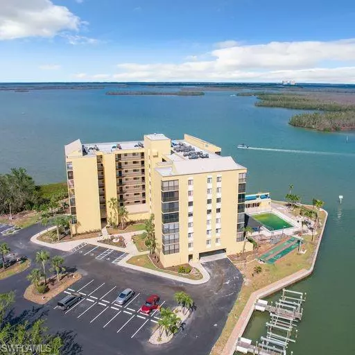 Fort Myers Beach, FL 33931,400 Lenell RD #401