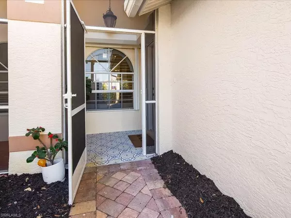 Naples, FL 34110,792 Wiggins Bay DR #20R