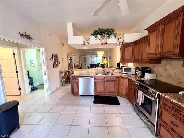 Naples, FL 34112,1670 Windy Pines DR #2507