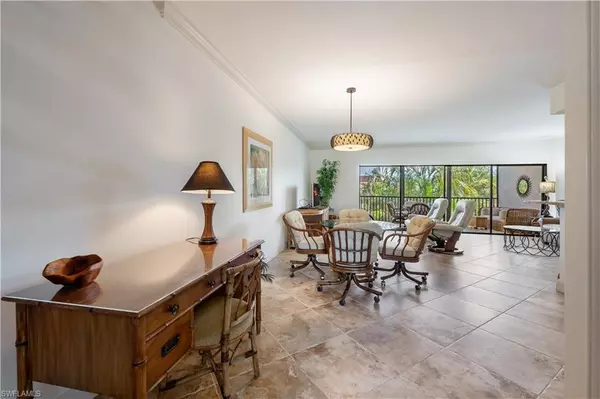 Naples, FL 34102,1165 Clam CT #11