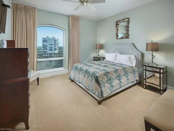 8477 Bay Colony DR #1201, Naples, FL 34108