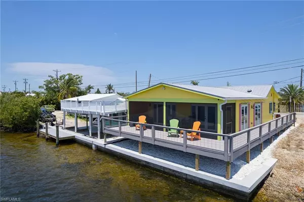 4819 Pine Island RD NW, Matlacha, FL 33993