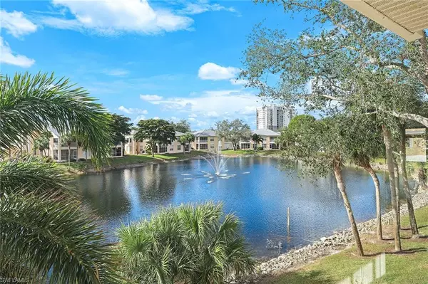 Naples, FL 34110,752 Wiggins Lake DR #202