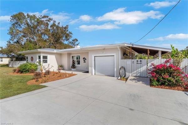 North Fort Myers, FL 33903,1270 Driftwood DR