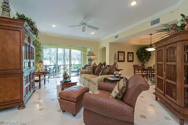 Naples, FL 34109,2826 Tiburon RD #101