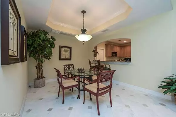 Naples, FL 34109,2826 Tiburon RD #101