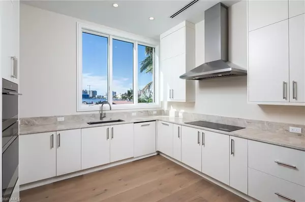 Naples, FL 34108,223 Bayview AVE