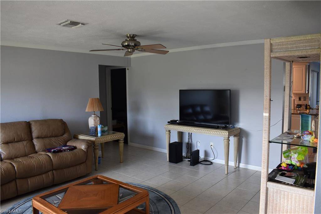 Cape Coral, FL 33904,2035 SE 25th LN