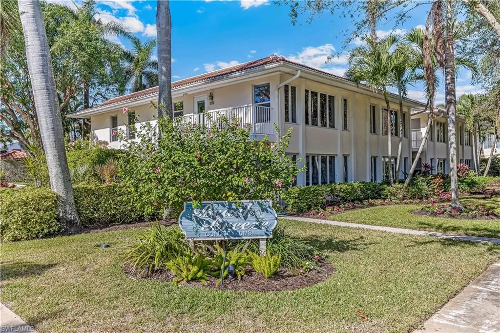 Naples, FL 34102,282 4th ST S #204