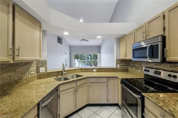 Naples, FL 34110,760 Wiggins Lake DR #203