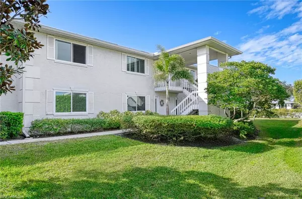 737 Neapolitan WAY #737, Naples, FL 34103