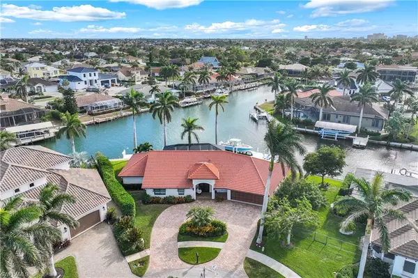 Marco Island, FL 34145,444 Balsam CT