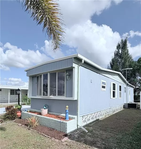 North Fort Myers, FL 33917,807 Homefolks ST