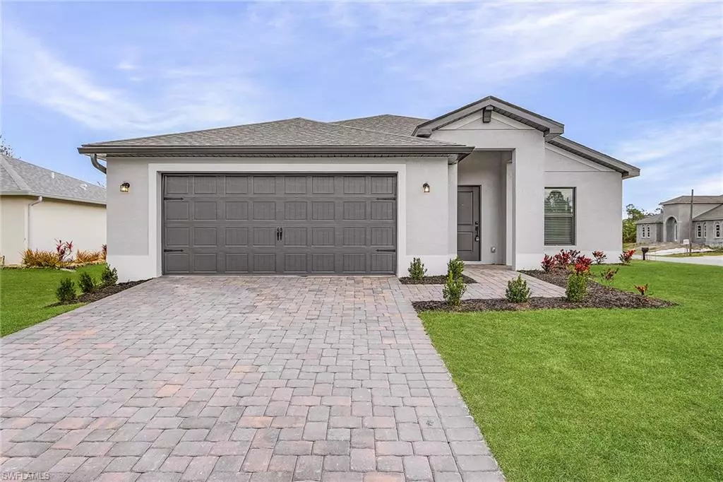 Fort Myers, FL 33913,827 Rue Labeau CIR