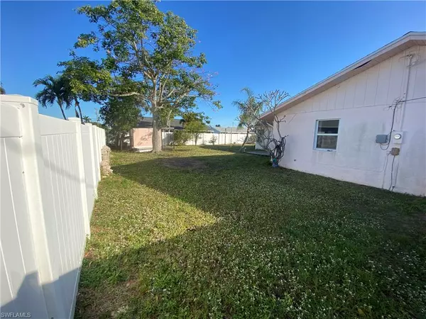 Cape Coral, FL 33990,1819 Se 13th Terrace