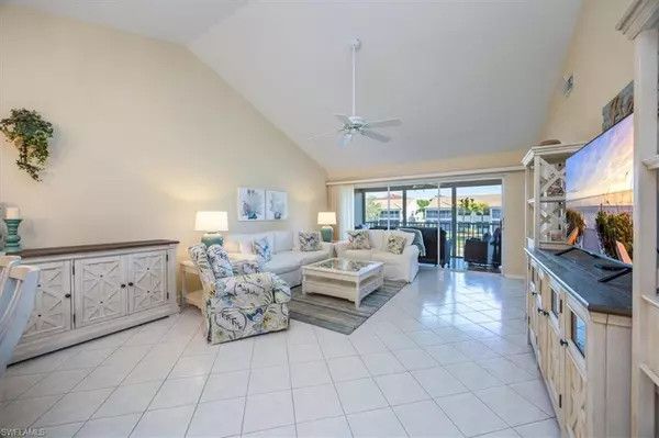 Naples, FL 34104,700 Saratoga CIR #B-204