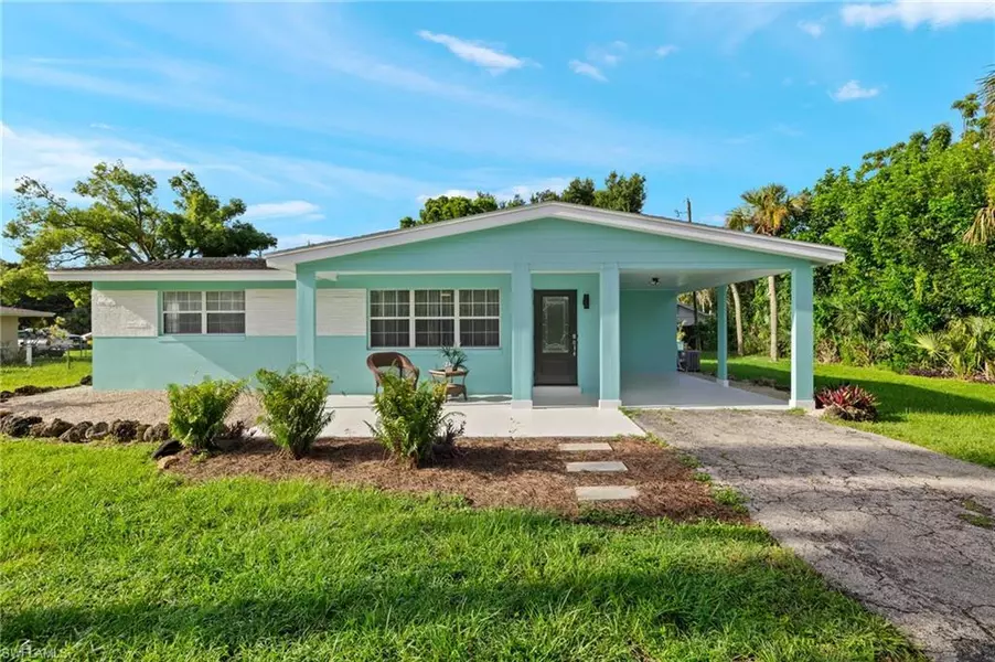 21 E Mariana AVE, North Fort Myers, FL 33917